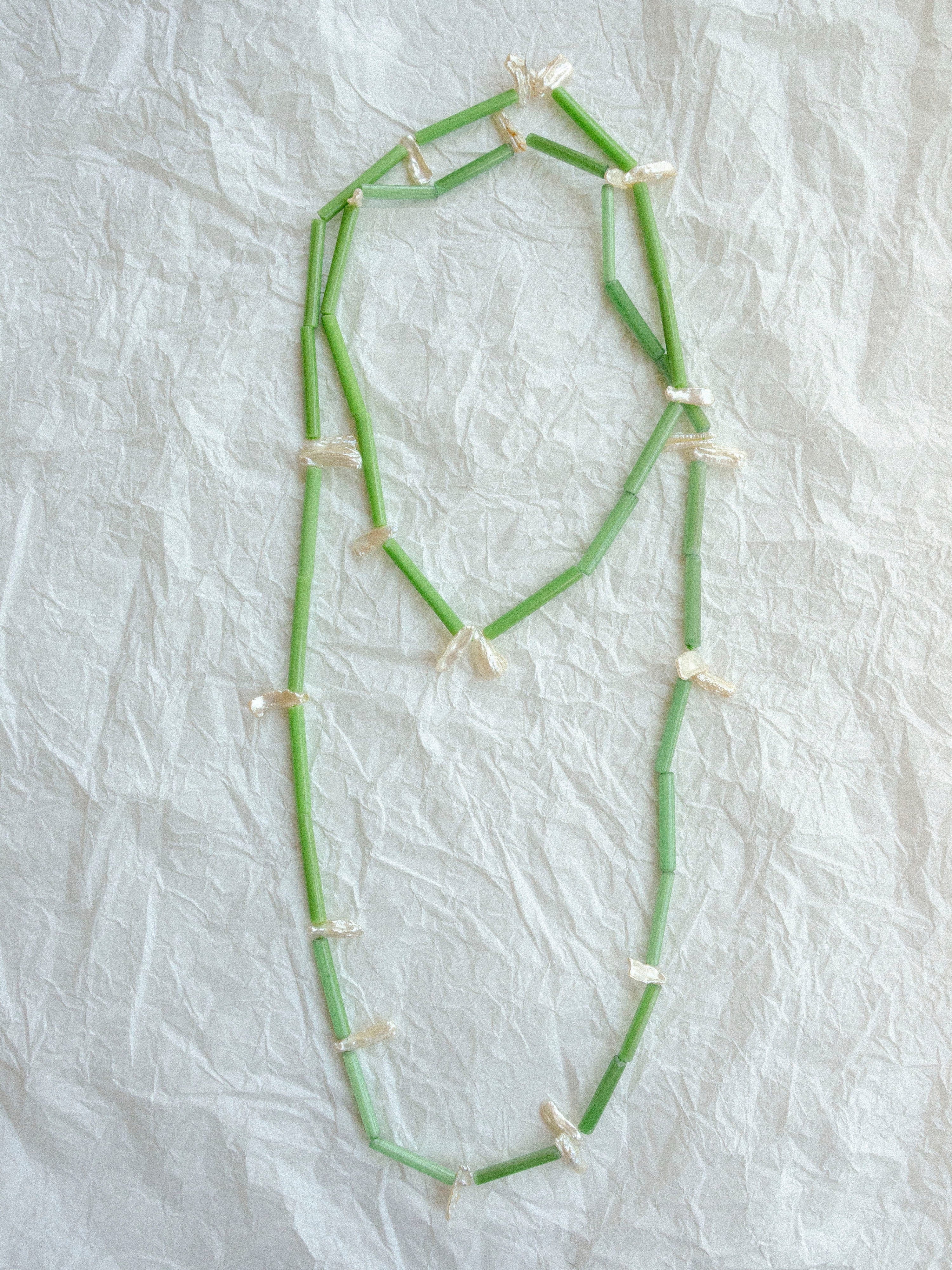 Collar 006 [Vidrio y perla cultivada]