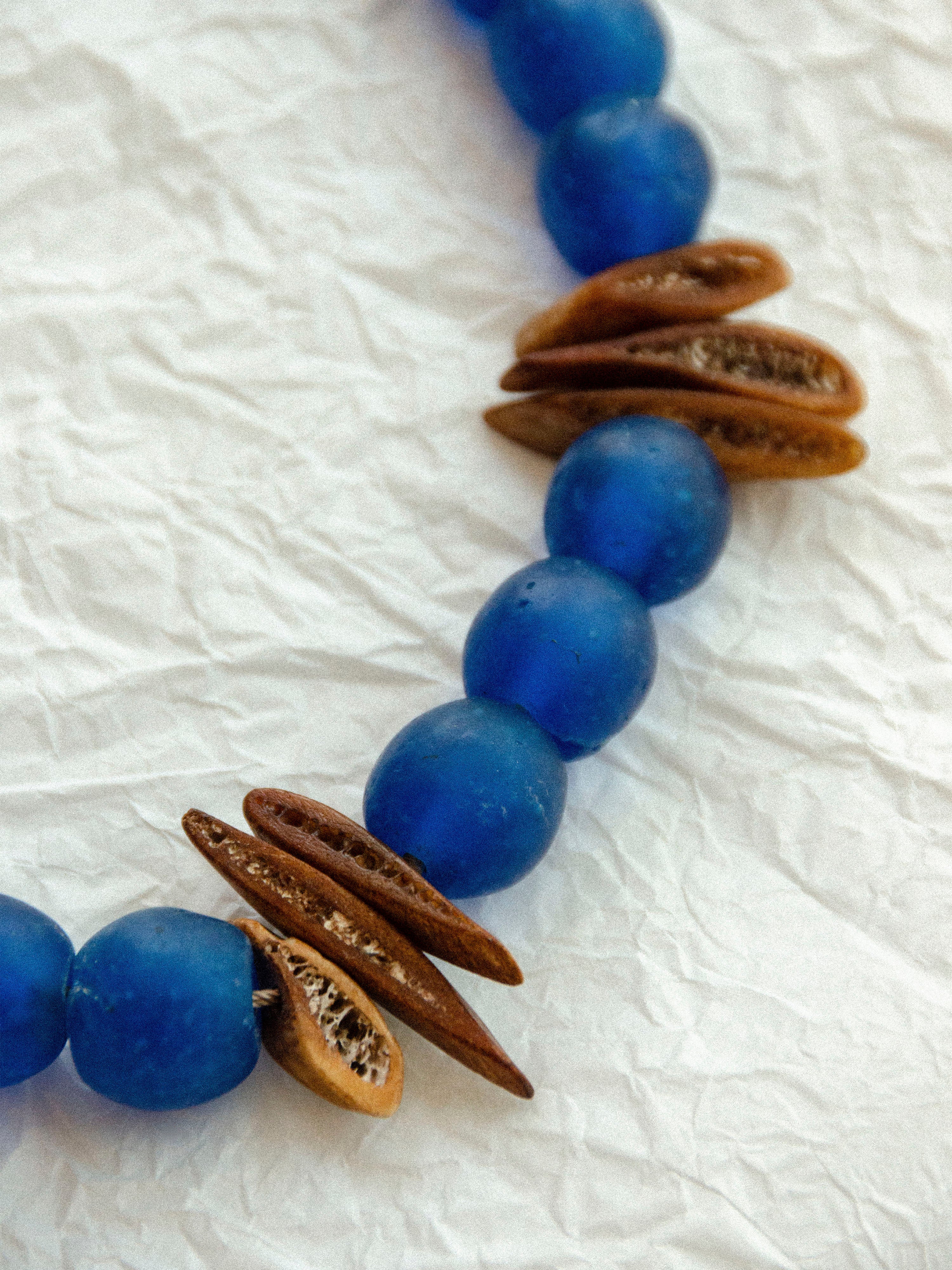 Collar 004 [Vidrio y hueso]